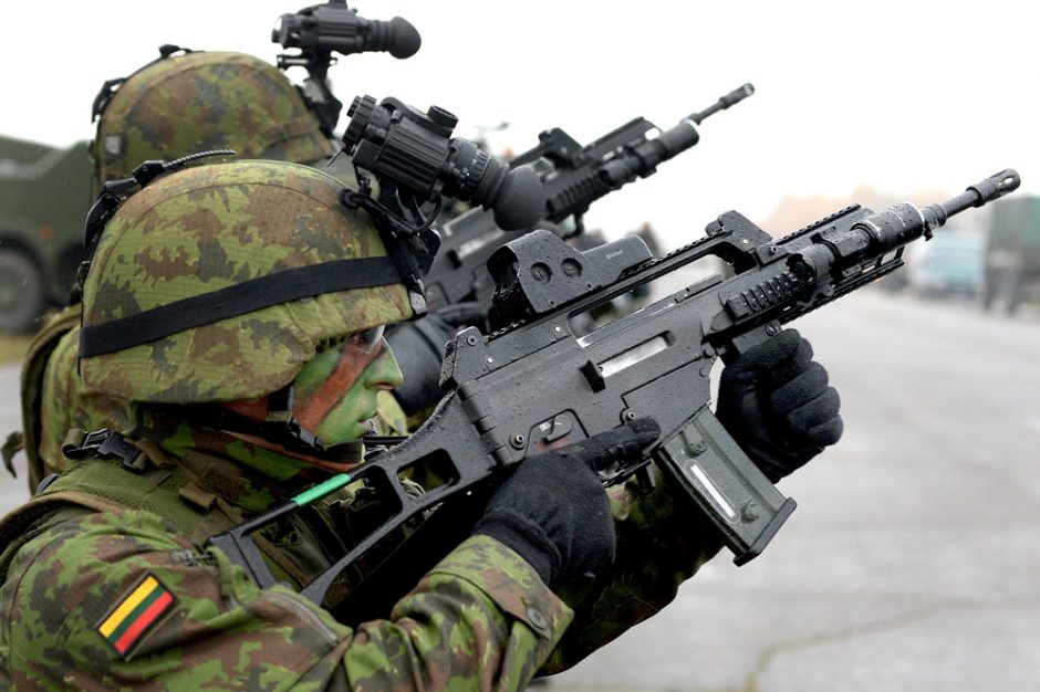 Lenkijoje tarptautinėse karinėse pratybose dalyvauja ir Lietuvos kariai