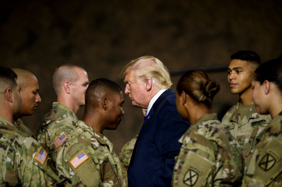 JAV atidedamas karinis paradas, kurį įsakė surengti D. Trumpas