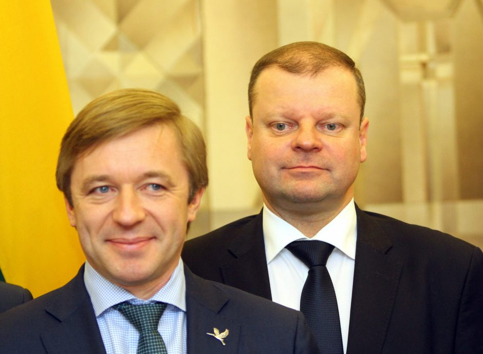 Apklausa: kad Lietuvoje padėtis gerėja, mano tik „valstiečių“ rinkėjai