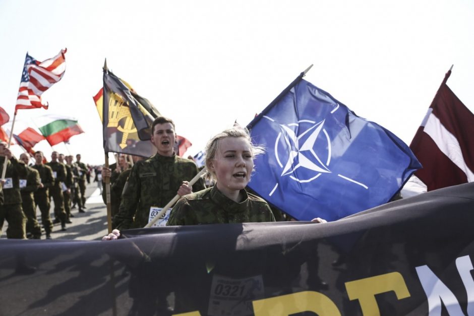 Bėgime Šiauliuose – net 9 tūkst. NATO palaikančių bėgikų