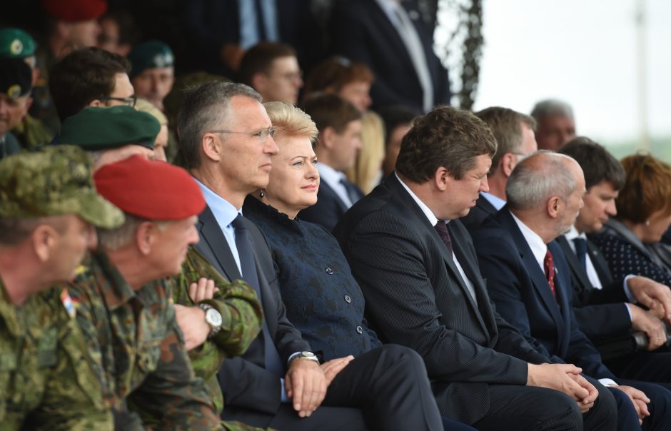NATO žada atidžiai stebėti Rusijos karines pratybas Lietuvos pašonėje