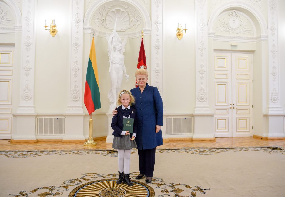 D. Grybauskaitė: Konstitucijos žinių reikia visiems