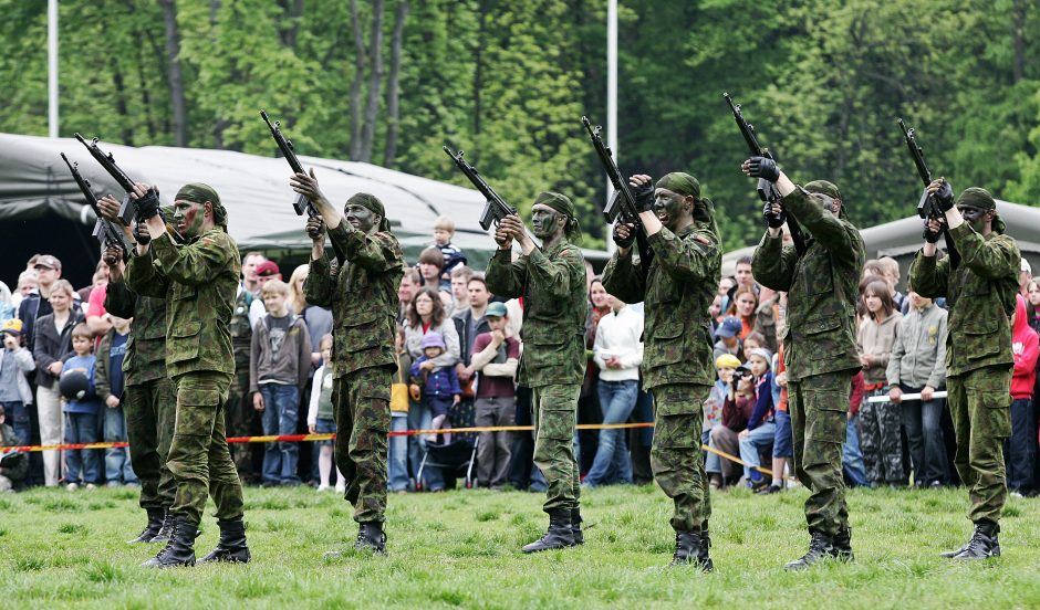 Rietave – šventinė diena su Lietuvos kariuomene