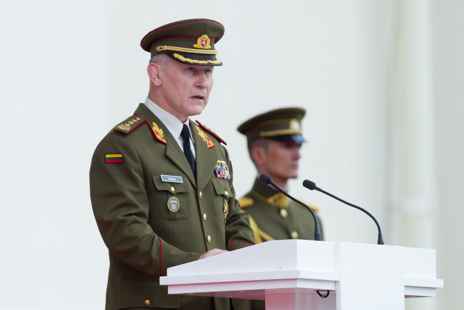 Kadenciją baigęs kariuomenės vadas bus skiriamas ambasadoriumi Rumunijoje
