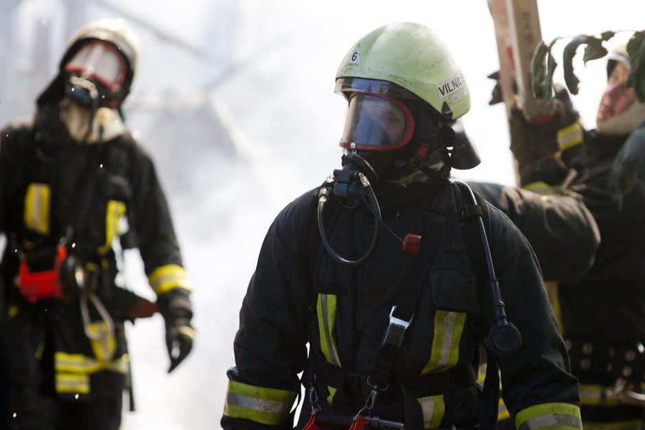 Vilniuje ugnis pasiglemžė dviejų žmonių gyvybę