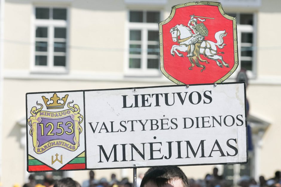 Lietuva švenčia Valstybės – Karaliaus Mindaugo Karūnavimo dieną