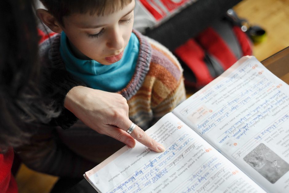 Mokymui namuose taikys saugiklius: ne visi tėvai gali būti mokytojai