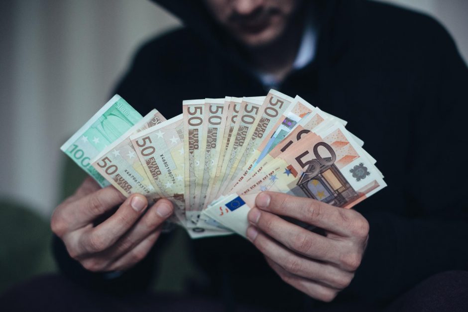 Klaipėdos verslininkai sukčiams pervedė 30 tūkst. eurų