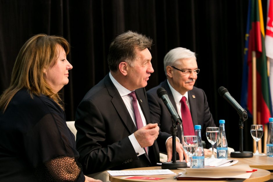 V. Blinkevičiūtės karjeros šuolis EP keičia kortas dėl partijos pirmininko
