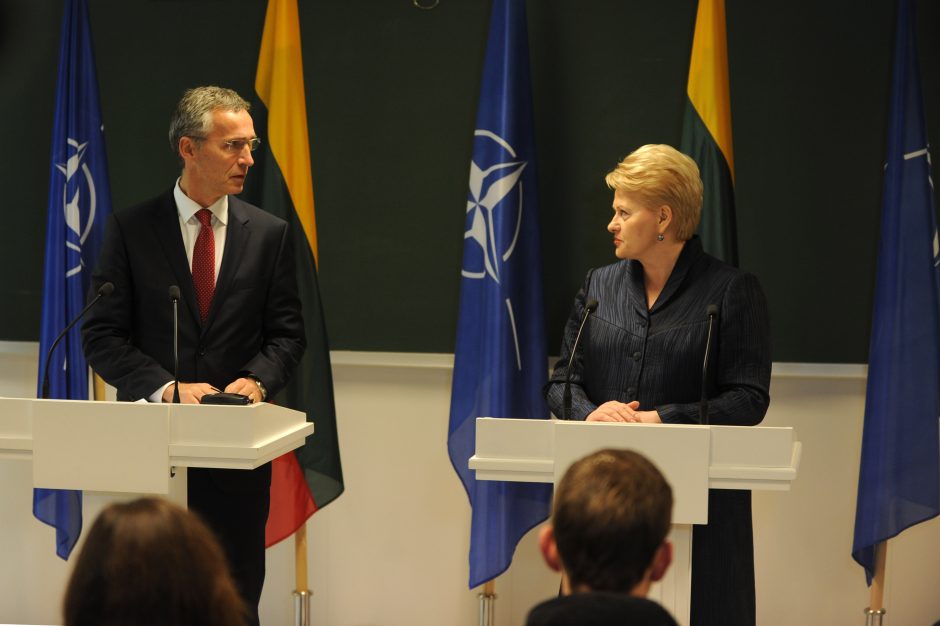Aljanso vadas: NATO stebi Rusijos pajėgų judėjimą Rytų Ukrainoje