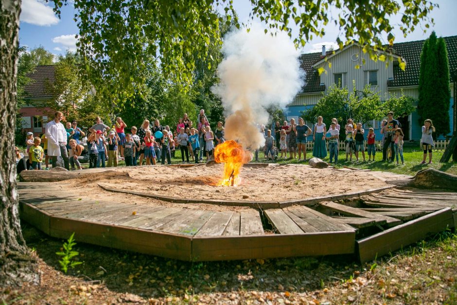 „SOS vaikų kaime“ – nuotaikingi mokslo eksperimentai