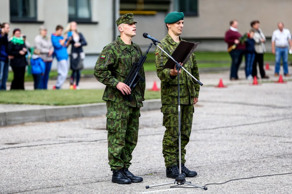 Rukloje prisiekė per 140 kariuomenės naujokų