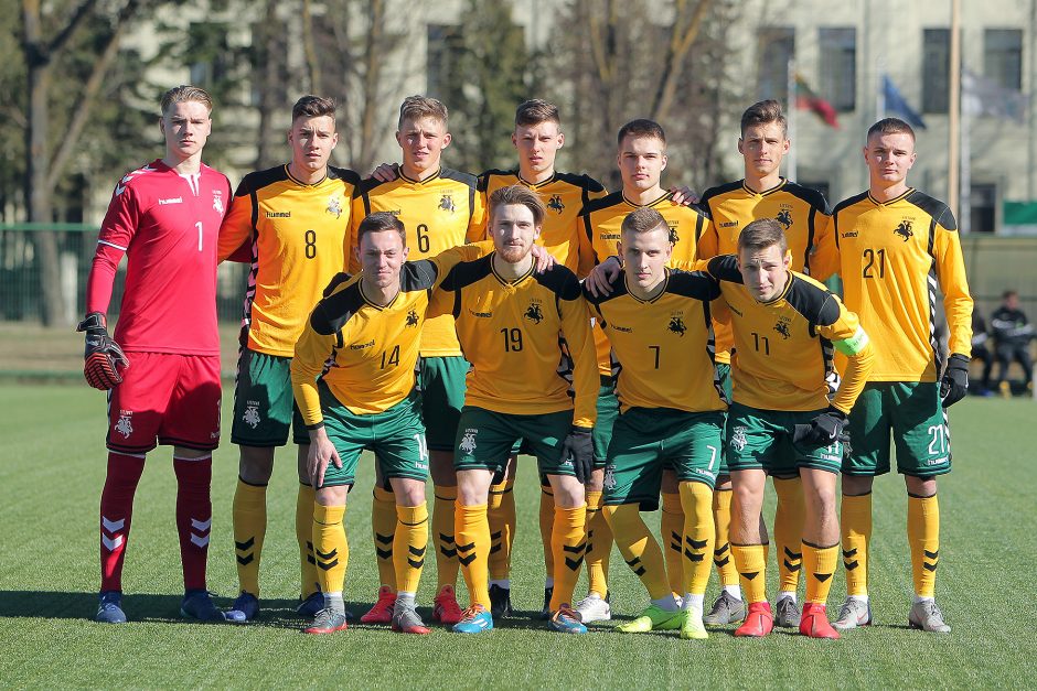 Lietuvos jaunimo futbolo rinktinė nugalėjo Kauno „Stumbrą“