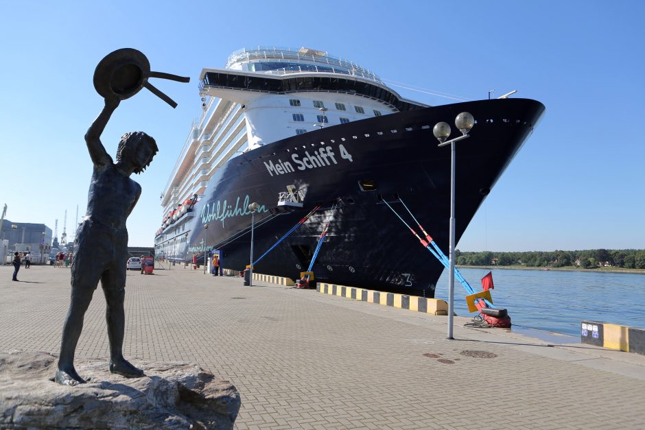 Uostamiestį vėl lankė laineris „Mein Schiff 4“