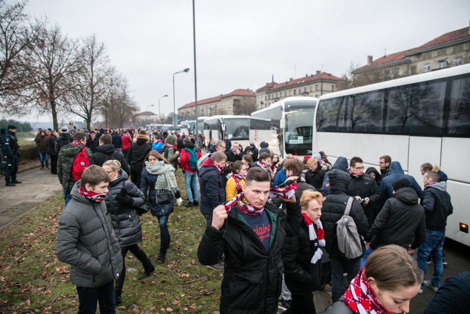 Skaitytojai: „Ryto“ sirgaliai mitinguoja Kaune 