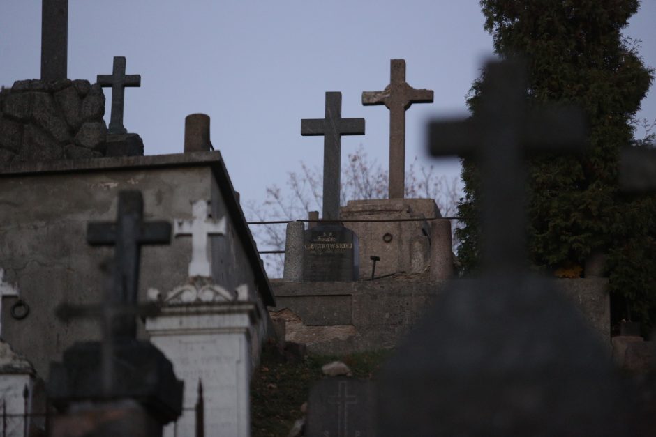 Šiaulių kapinėse – trijulės muštynės