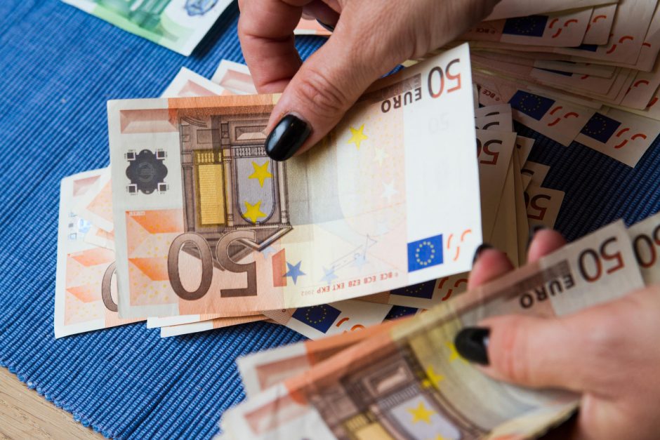 Po nepažįstamos moters apsilankymo senjorai pasigedo 7 tūkst. eurų