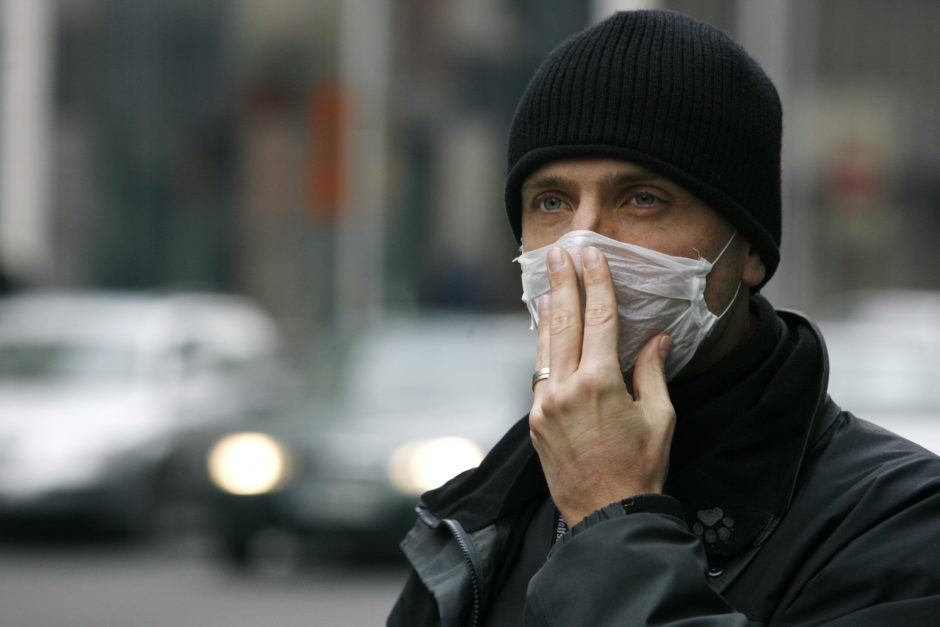 Tyrimas: oro tarša lemia daugiau pirmalaikių mirčių nei manyta iki šiol