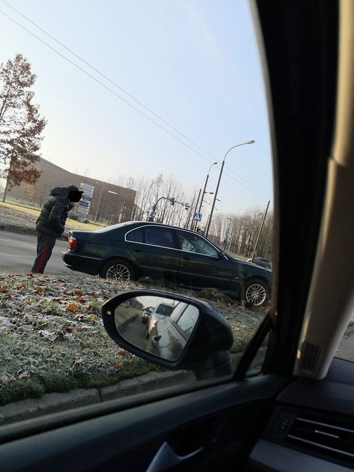 Kaune nesisekė BMW vairuotojams: vienas rėžėsi į medį