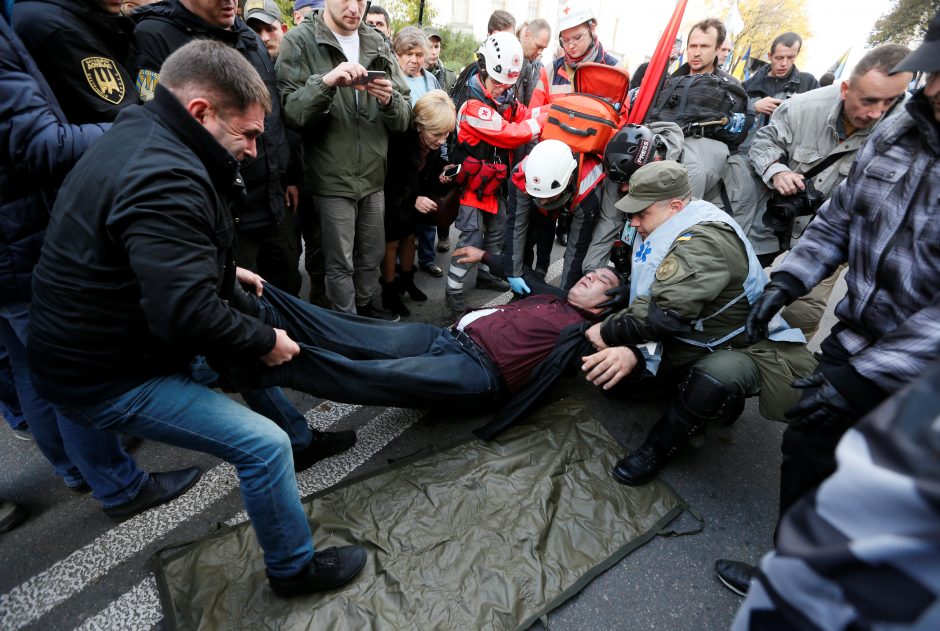 Kijeve per masinį protestą sužeisti keturi žmonės