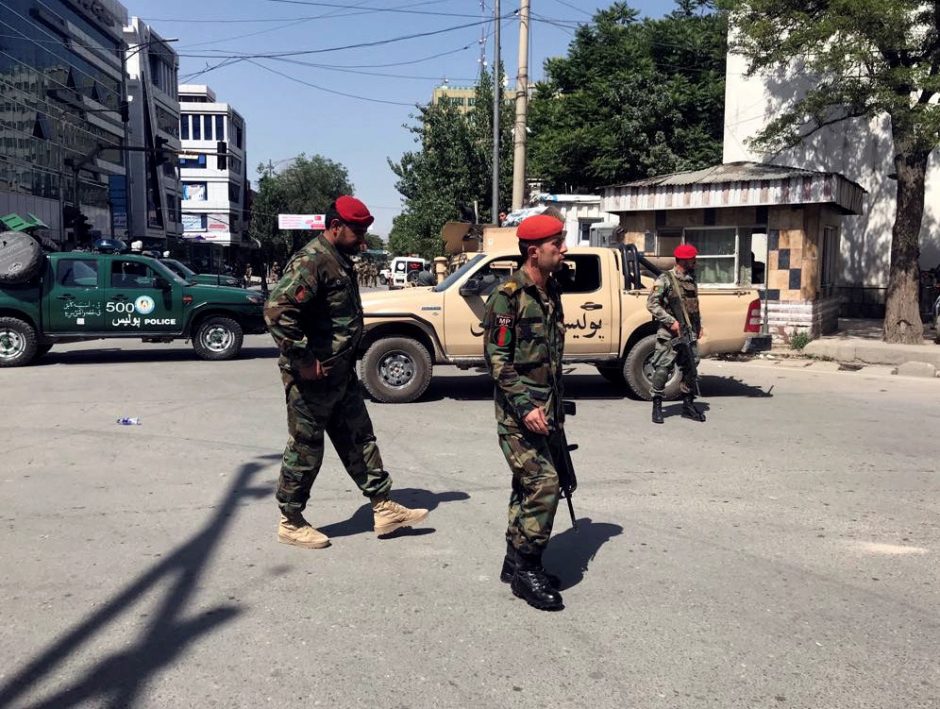 Kabule susisprogdino savižudis, tarp sužeistųjų – ir prancūzai 
