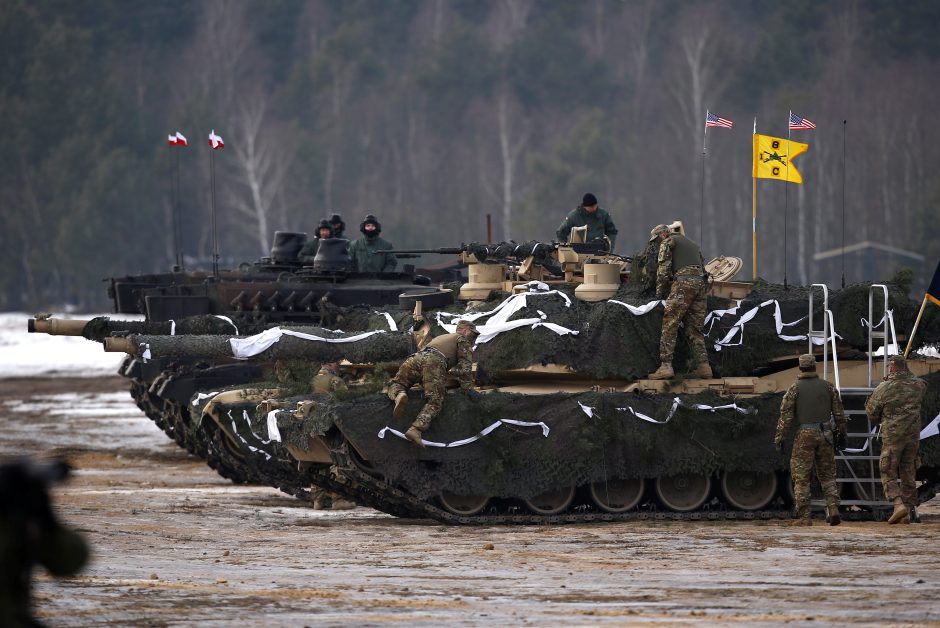 NATO planuoja Lenkijoje pastatyti JAV karinės technikos sandėliavimo kompleksą