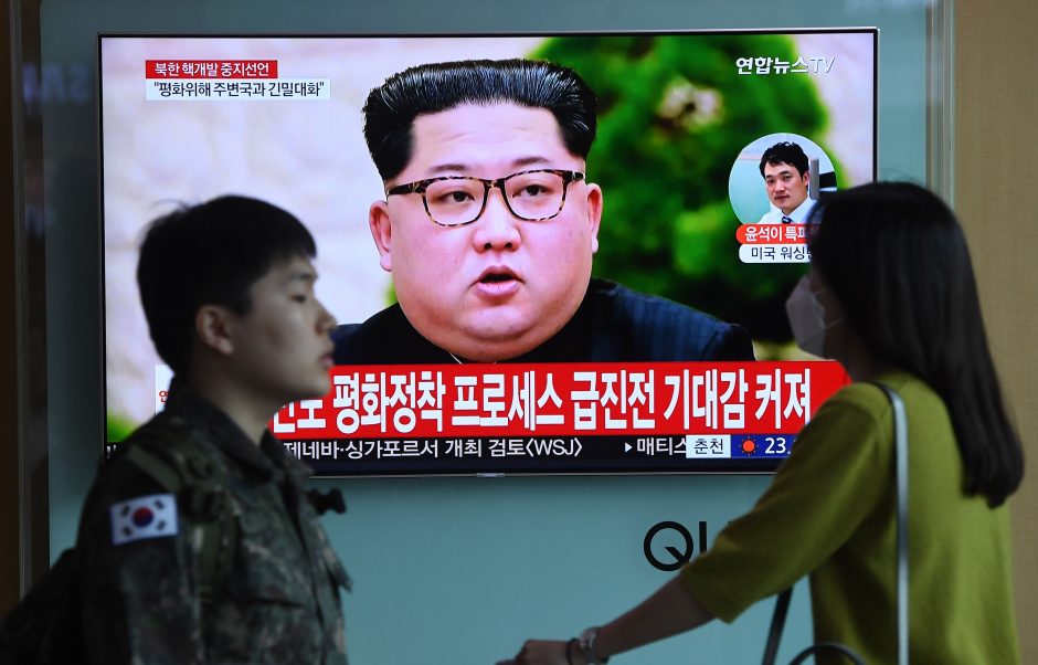 Šiaurės Korėjos lyderis žada sustabdyti branduolinius ir raketų bandymus