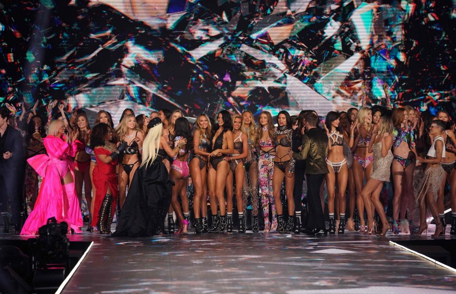 Niujorką pakerėjo „Victoria‘s Secret“ šou