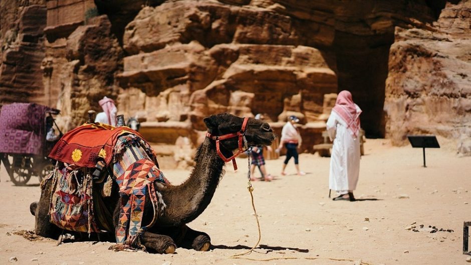 Už kabinėjimąsi prie turistų Egipto prekeiviams skirs baudas