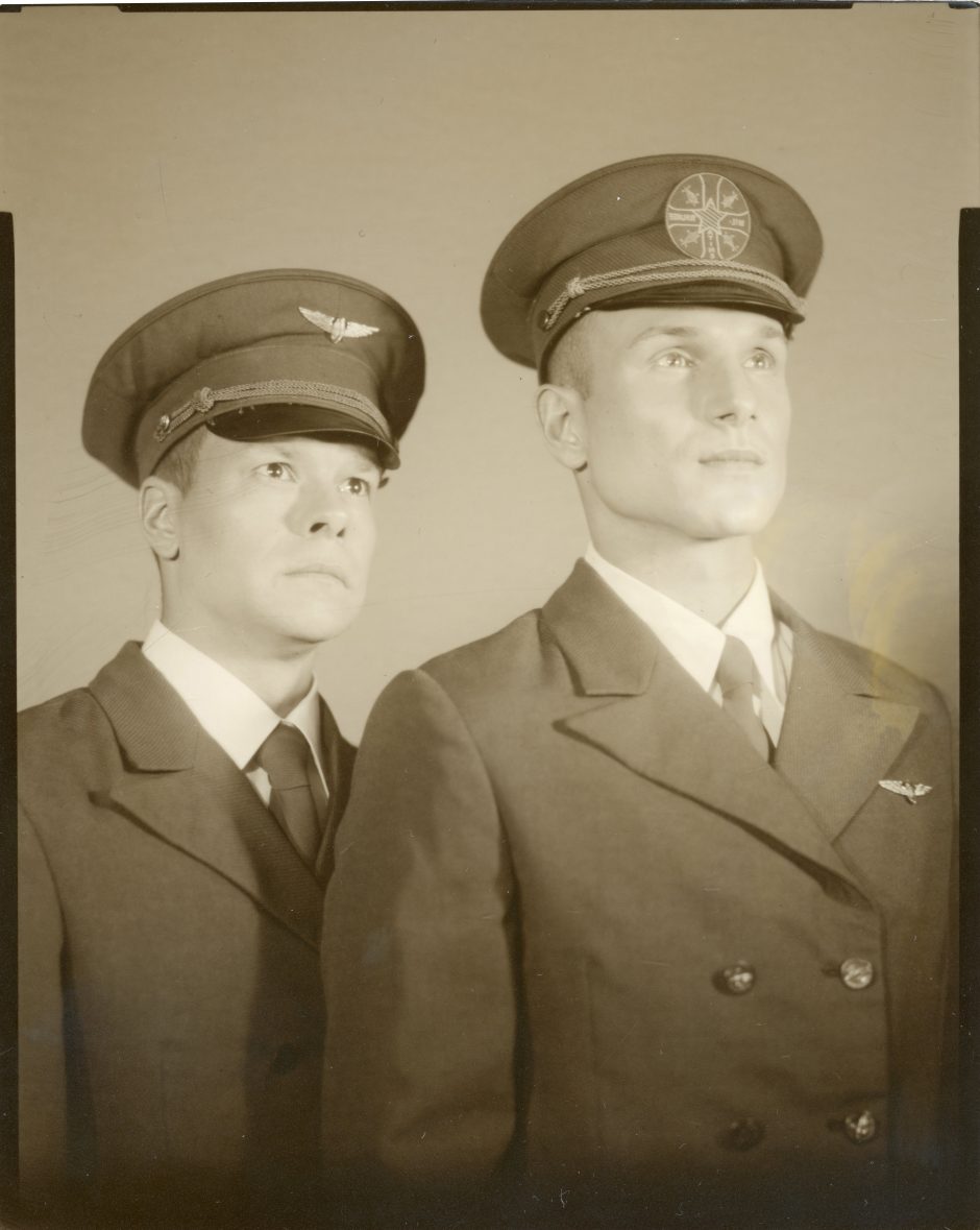 V. Baumila ir J. Bareikis įsiamžino 1930-ųjų analoginėse fotografijose