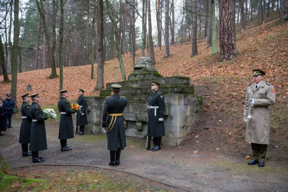 Vilniuje pagerbtos Pirmojo ir Antrojo pasaulinių karų aukos