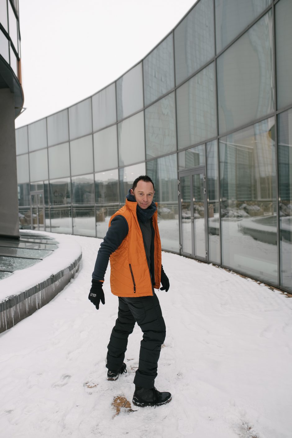 Žinomų vyrų pramogos žiemą: kad nebūtų šalta, naudoja vieną gudrybę