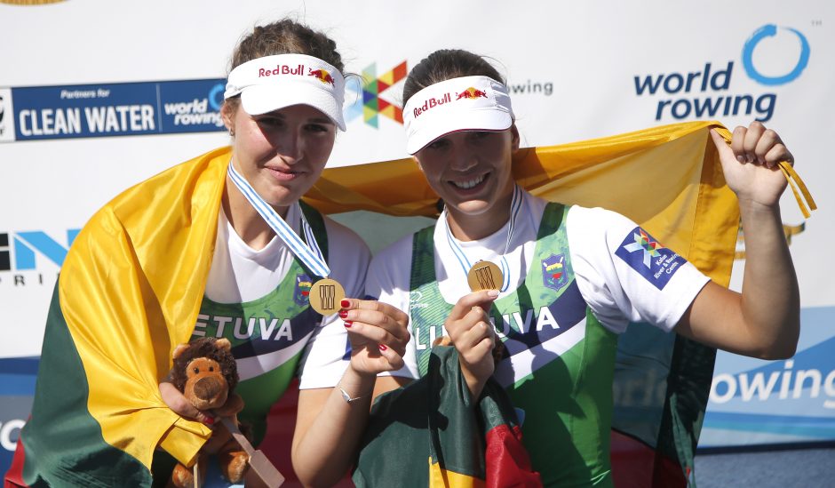 Irkluotojos M. Valčiukaitė ir I. Adomavičiūtė – pasaulio čempionės