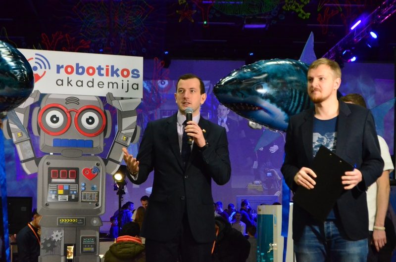 Lietuviams yra kur tobulėti: robotų šventėje apdovanojimus šlavė užsieniečiai