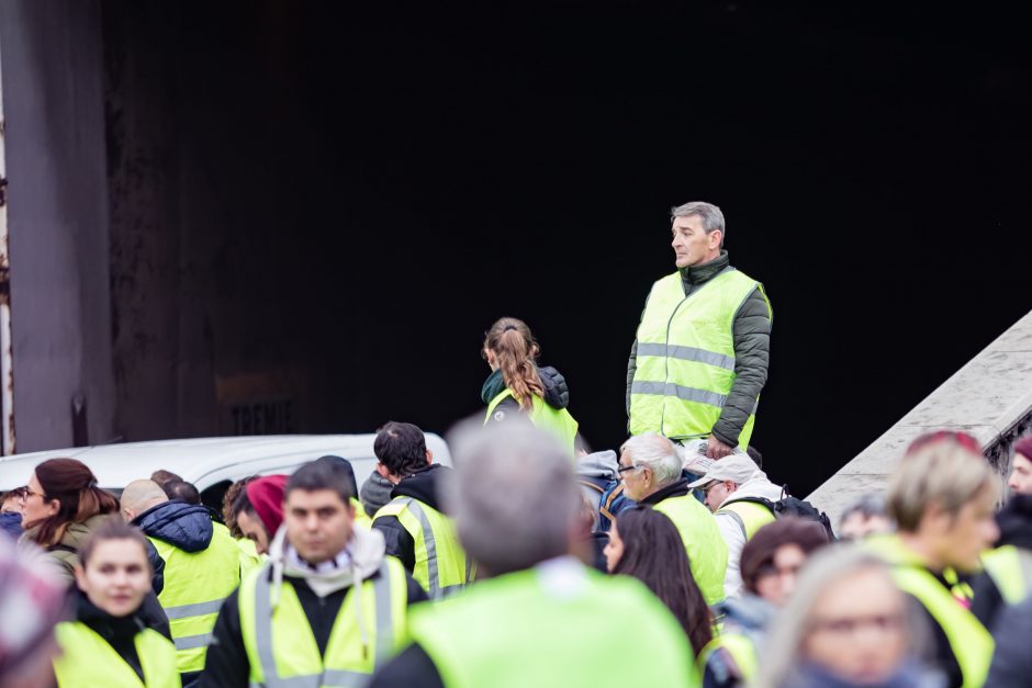 Per protestus Prancūzijoje nukentėjo apie 50 žmonių