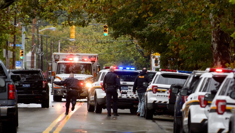 Pensilvanijoje šaulys per dvejas šaudynes nušovė du vyrus ir nusižudė