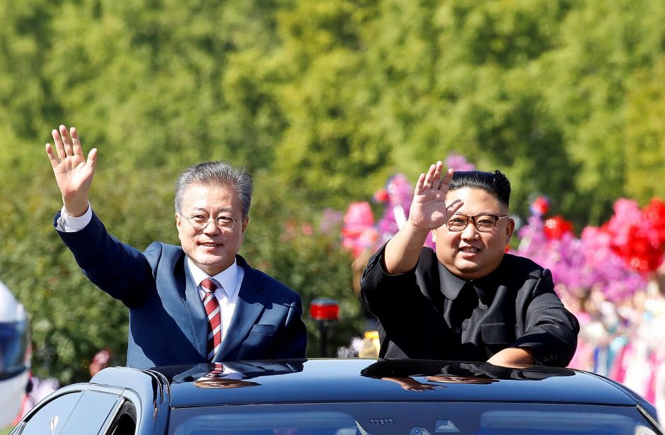 Pietų Korėjos prezidentas sako esąs pasirengęs ketvirtam susitikimui su Kim Jong Unu