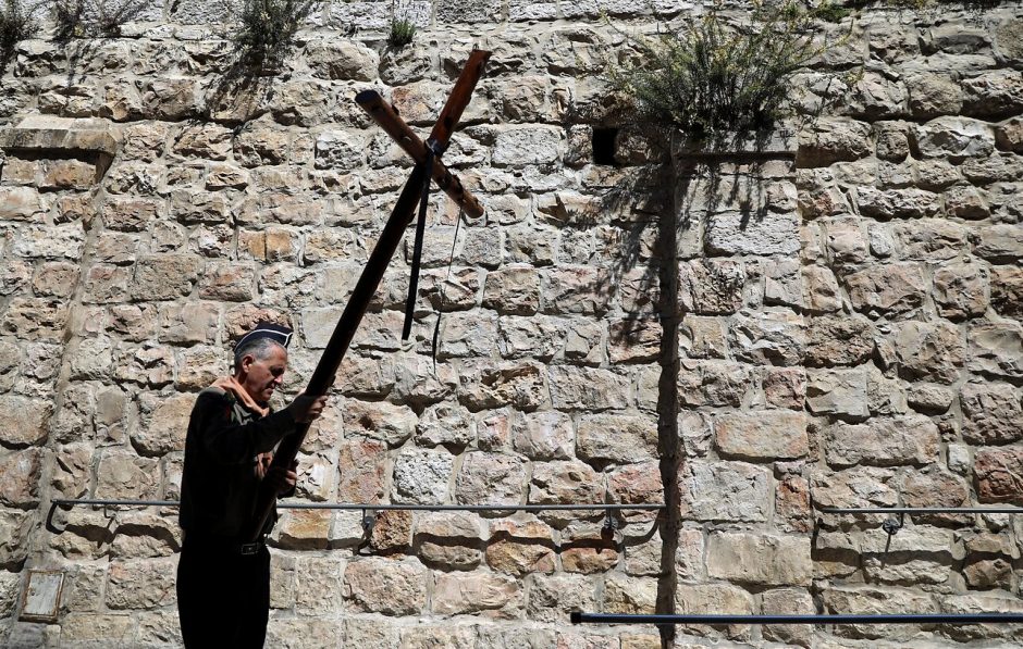 Jeruzalėje Didįjį penktadienį surengta tradicinė Kristaus kančios kelio procesija