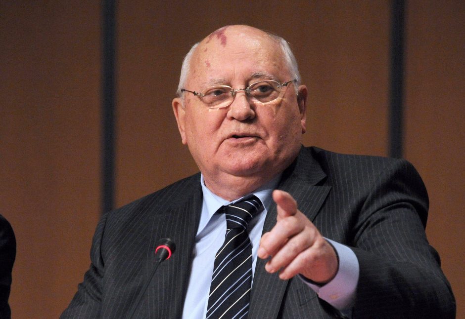 M. Gorbačiovas ragina neizoliuoti Rusijos