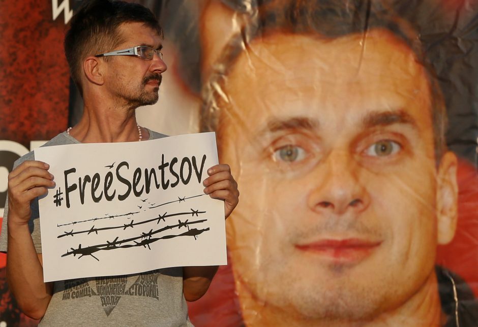 Rusijos kalinamas režisierius O. Sencovas jau 100 dienų atsisako maisto