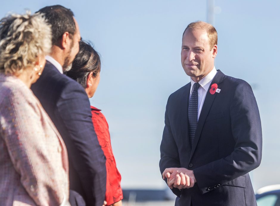 Naujojoje Zelandijoje po atakų mečetėse lankosi princas Williamas