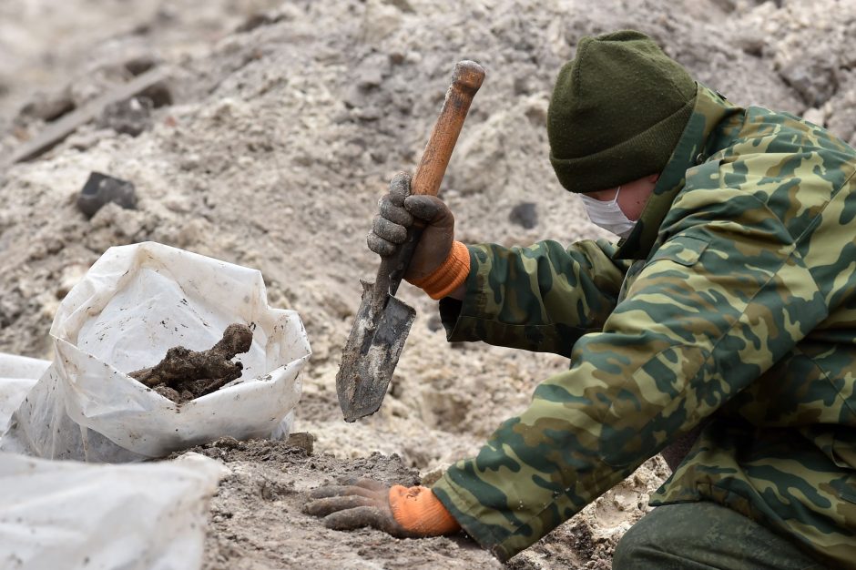 Baltarusijoje rasta Antrojo pasaulinio karo laikų kapavietė su šimtų žmonių palaikais