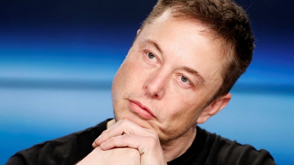 E. Muskas įsigijo „Tesla“ akcijų beveik už 10 mln. JAV dolerių