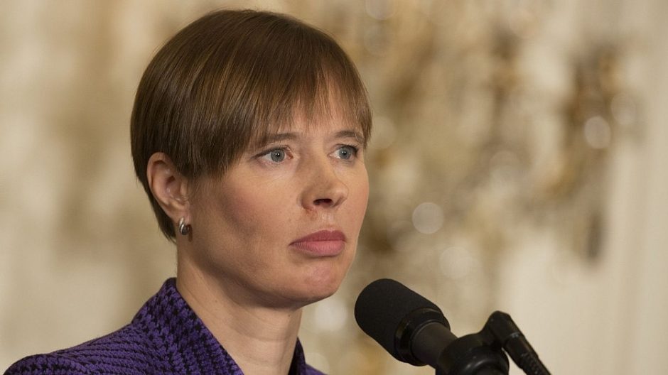Estijos prezidentė perspėja Europą nepriprasti prie karo Rytų Ukrainoje