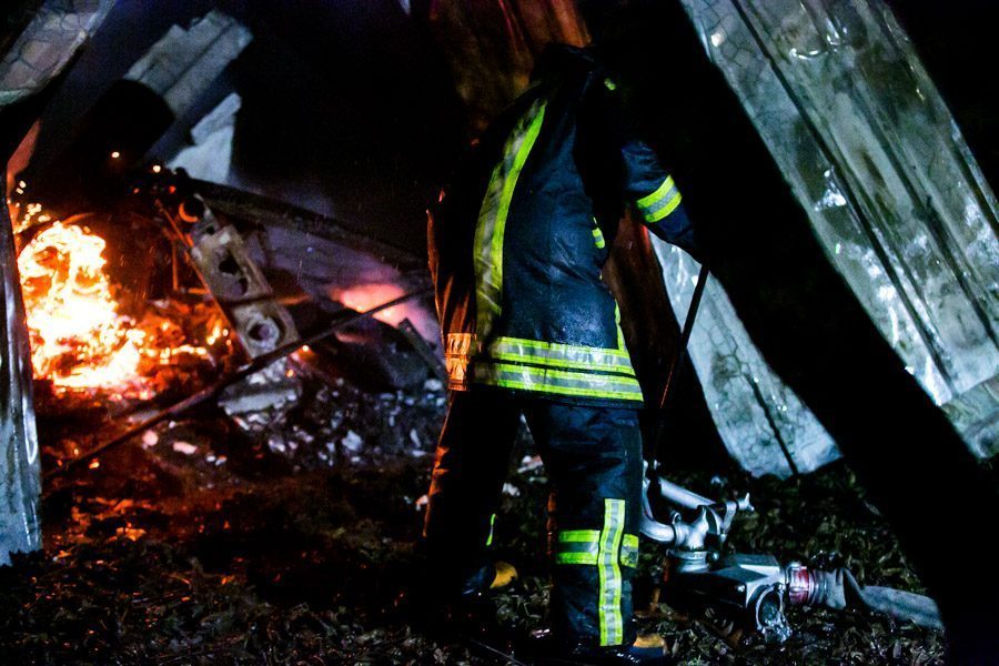 Tragiška nelaimė Jonavos rajone: užgesinus gaisrą rastas moters kūnas