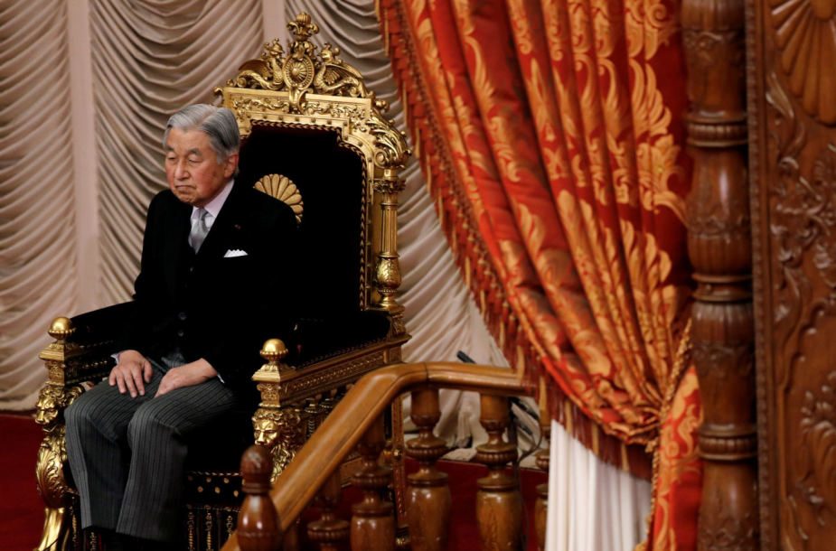Japonijos imperatoriui patarta pailsėti, pasireiškus galvos svaigimui