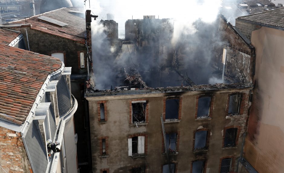 Prancūzijoje daugiabutyje kilus gaisrui sužeisti 22 žmonės