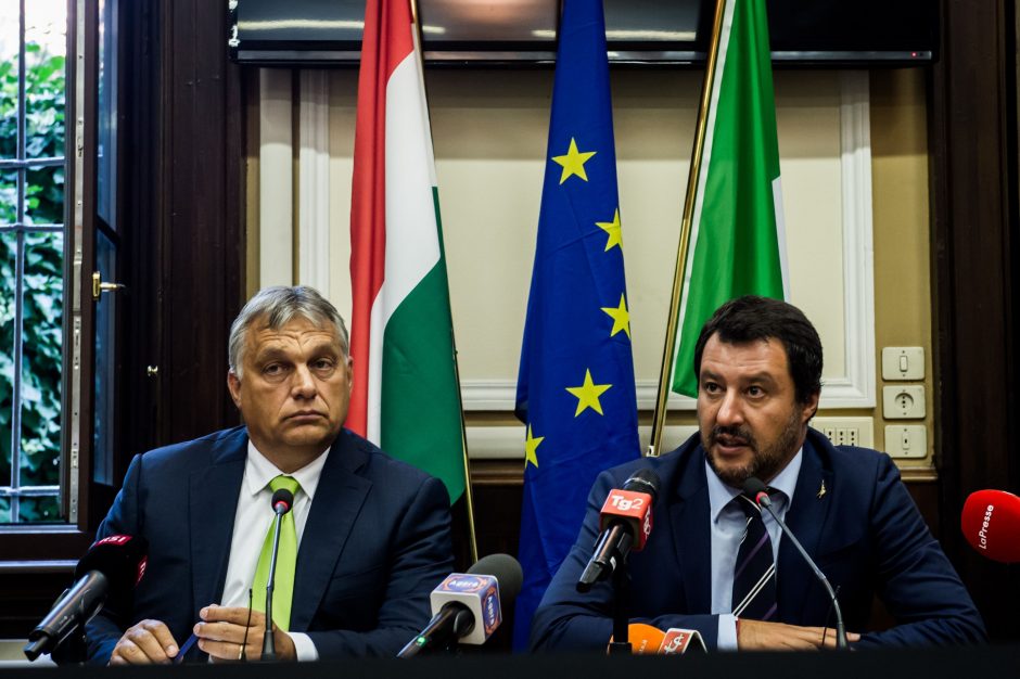 Artėjant EP rinkimams Vengrija ir Italija suvienijo jėgas kovai su imigracija