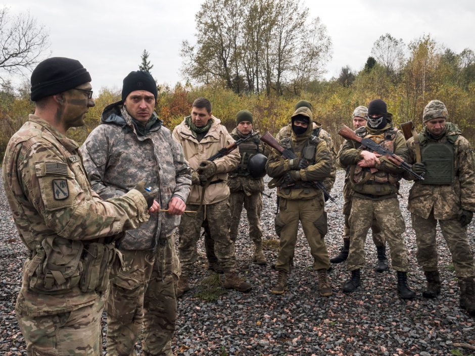 Ukraina pradeda bendras karines pratybas su NATO pajėgomis
