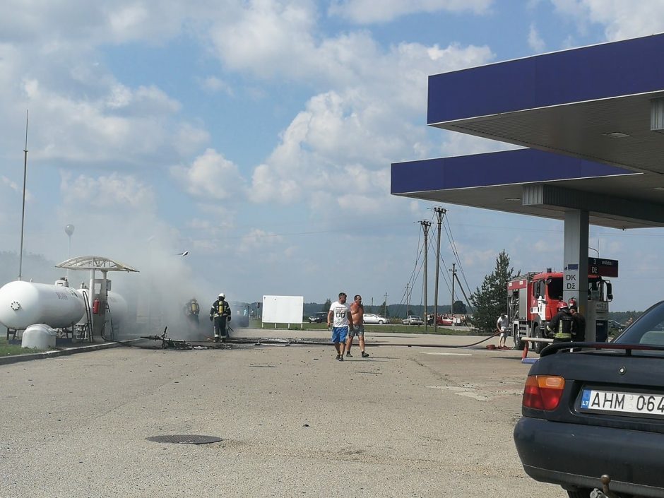 Po paauglę iš Kauno rajono sužalojusio gaisro degalinėje – naujos žinios